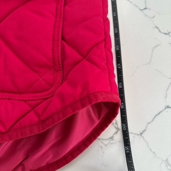 J.Crew Women's Hot Pink Quilted Vest with Gold Accents size Medium - Picture 13 of 13